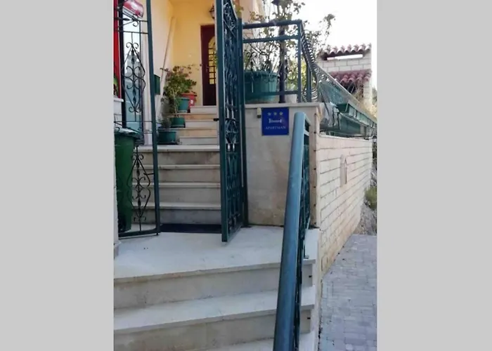 Family House Scardona - Dreams By The River Krka 스크라딘